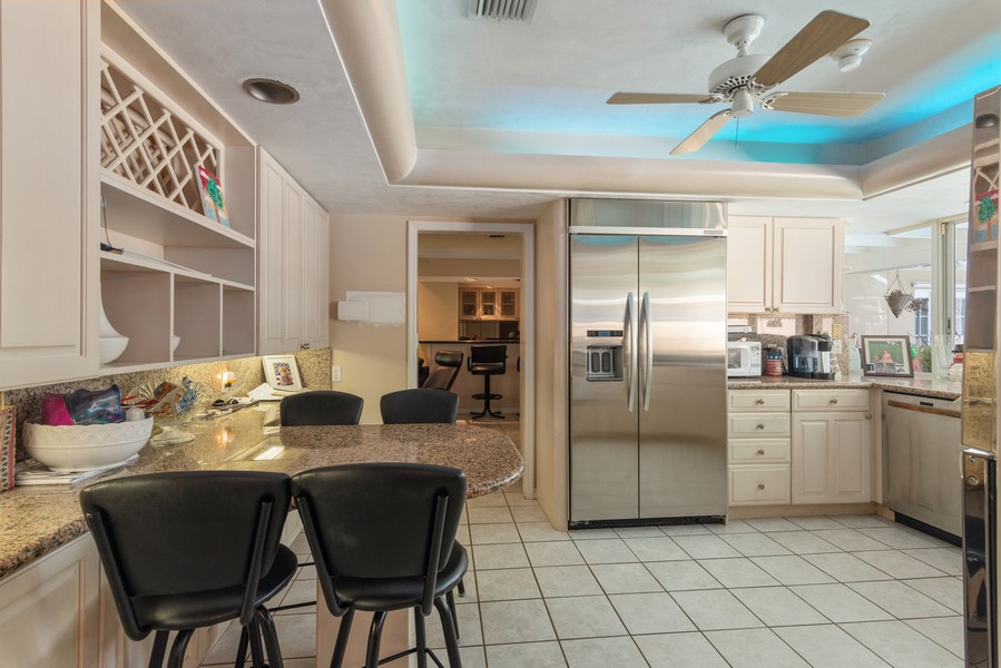 Real Estate Photography - 7721 Sw 180 Terrace, Miami, FL, 33157 - Kitchen / Breakfast Room