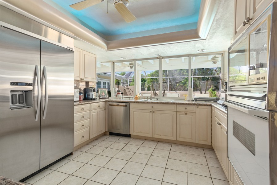 Real Estate Photography - 7721 Sw 180 Terrace, Miami, FL, 33157 - Kitchen