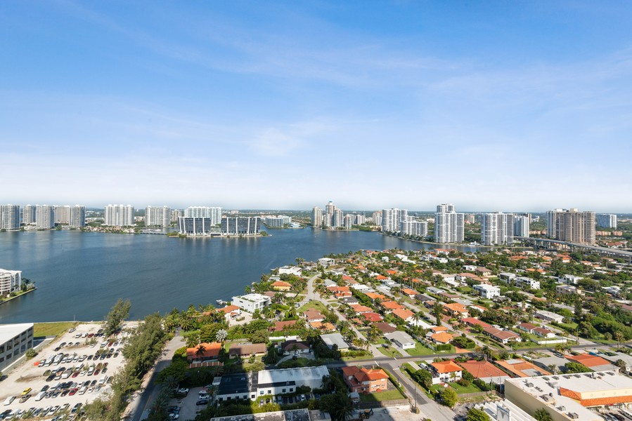 Real Estate Photography - 18501 Collins Ave, #2702, Sunny Isles Beach, FL, 33160 - Intracoastal View
