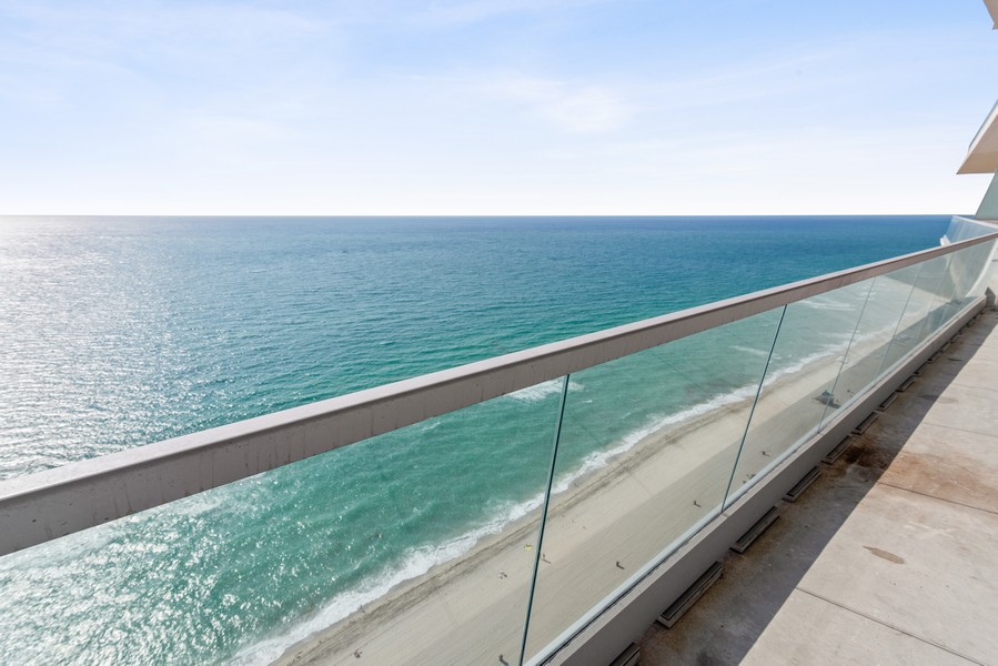 Real Estate Photography - 18501 Collins Ave, #2702, Sunny Isles Beach, FL, 33160 - 
