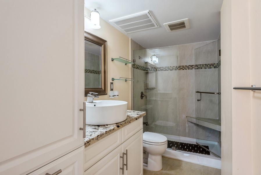 Real Estate Photography - 336 N Birch Rd., #11B, Fort Lauderdale, FL, 33304 - Primary Bathroom