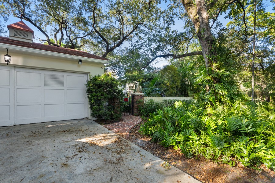 Real Estate Photography - 5918 Mall Street, Coral Gables, FL, 33146 - Garage