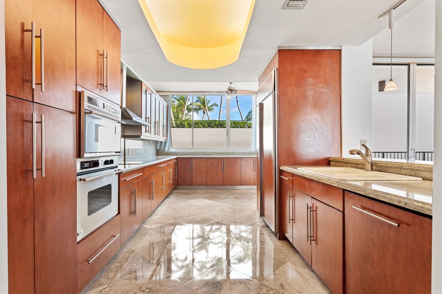 Real Estate Photography - 1000 Venetian Way, Apt 301, Miami Beach, FL, 33139 - Kitchen