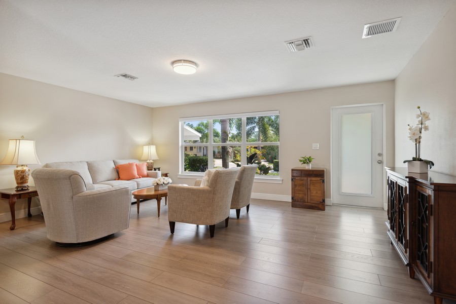 Real Estate Photography - 609 NW 27th Street, Wilton Manors, FL, 33311 - Living Room