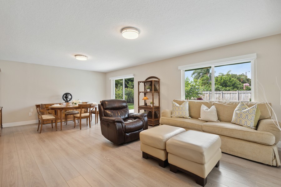 Real Estate Photography - 609 NW 27th Street, Wilton Manors, FL, 33311 - Family Room