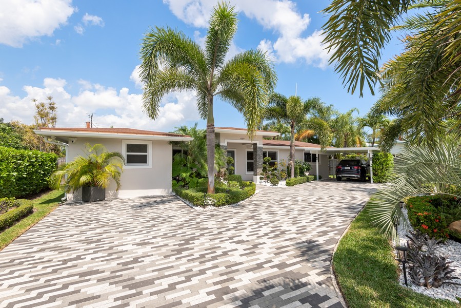 Real Estate Photography - 609 NW 27th Street, Wilton Manors, FL, 33311 - Front View