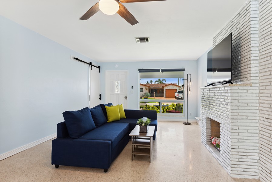 Real Estate Photography - 405 Se 3rd Terrace, Dania Beach, FL, 33004 - Living Room