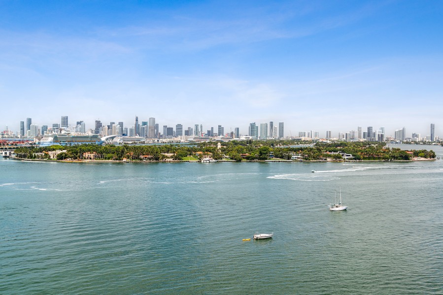 Real Estate Photography - 650 West Ave apt 1509, Miami Beach, FL, 33139 - City View