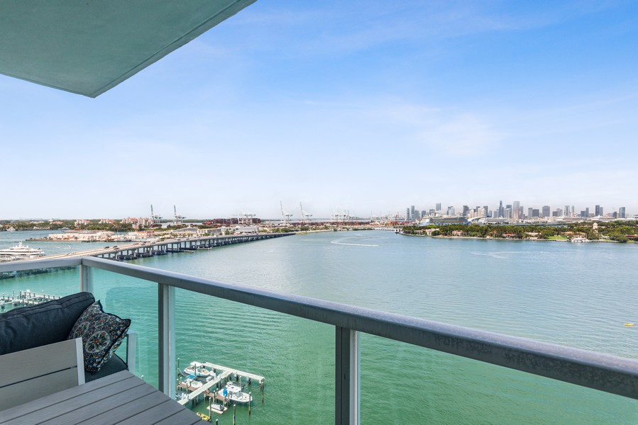 Real Estate Photography - 650 West Ave apt 1509, Miami Beach, FL, 33139 - Boathouse