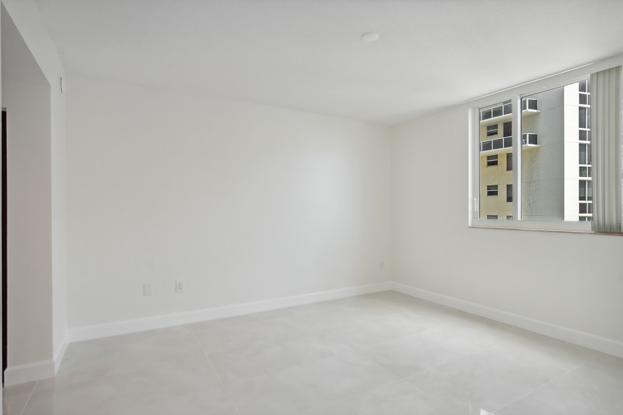 Real Estate Photography - 1551 N FLAGLER DRIVE UNIT 902, WEST PALM BEACH, FL, 33401 - Primary Bedroom