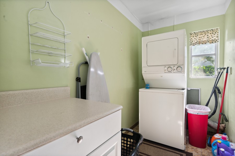 Real Estate Photography - 2901 NE 55th Place, Fort Lauderdale, FL, 33308 - Laundry Room