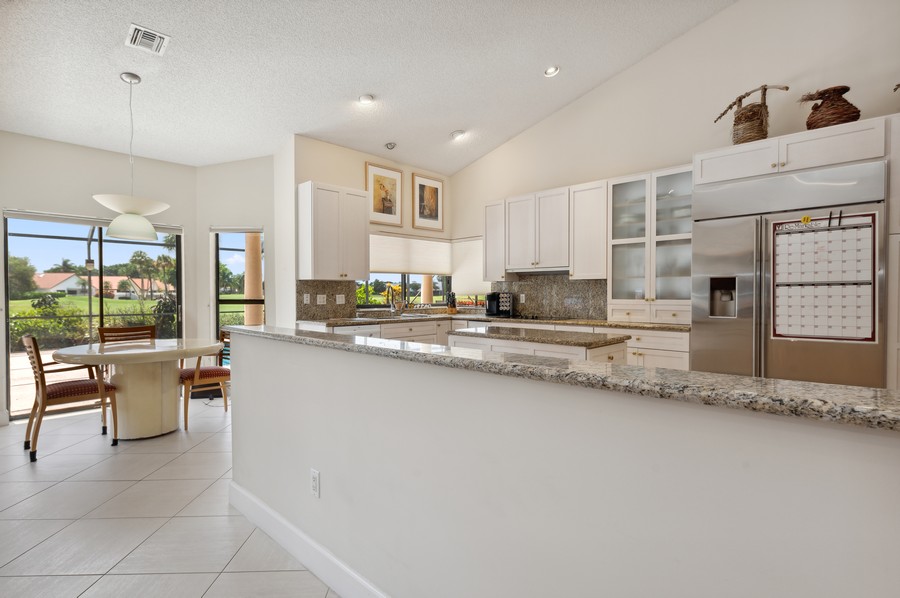 Real Estate Photography - 11367 Boca Woods Lane, Boca Raton, FL, 33428 - Kitchen / Breakfast Room