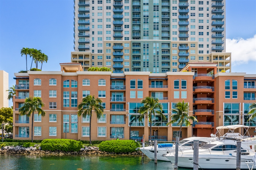 Real Estate Photography - 90 Alton Road - TH8, Miami Beach, FL, 33149 - Aerial View