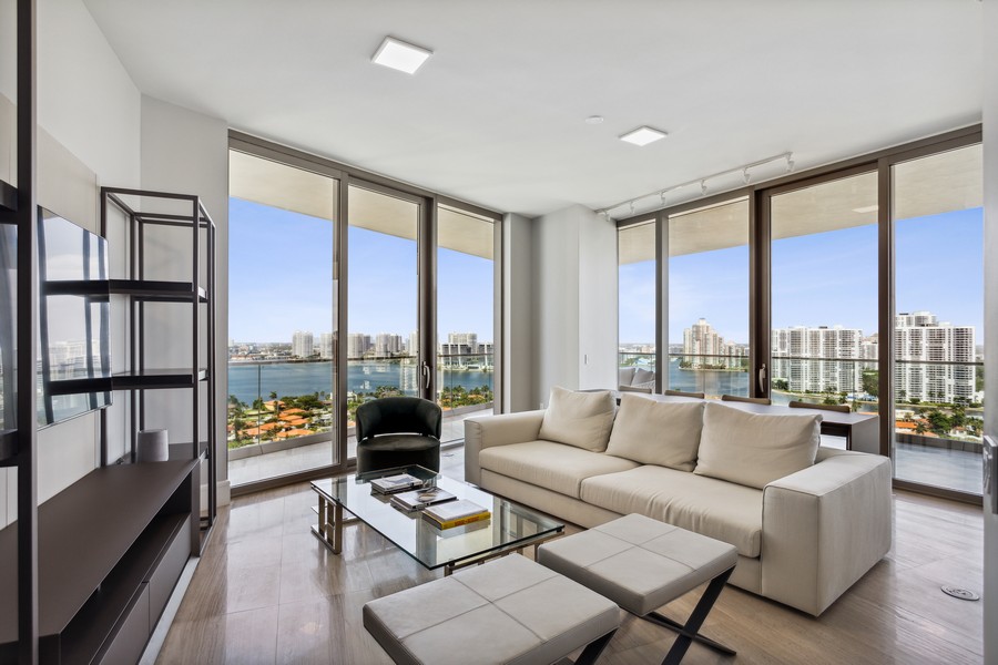 Real Estate Photography - 18975 COLLINS AVENUE 1905, Sunny Isles Beach, FL, 33160 - Living Room