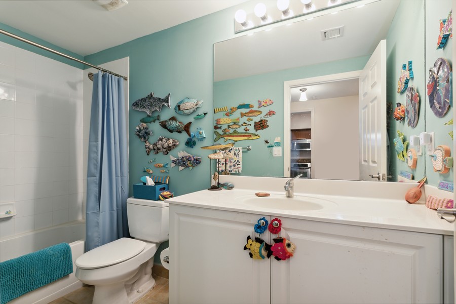 Real Estate Photography - 888 Douglas Rd, apt 1201, coral gables, FL, 33134 - Bathroom