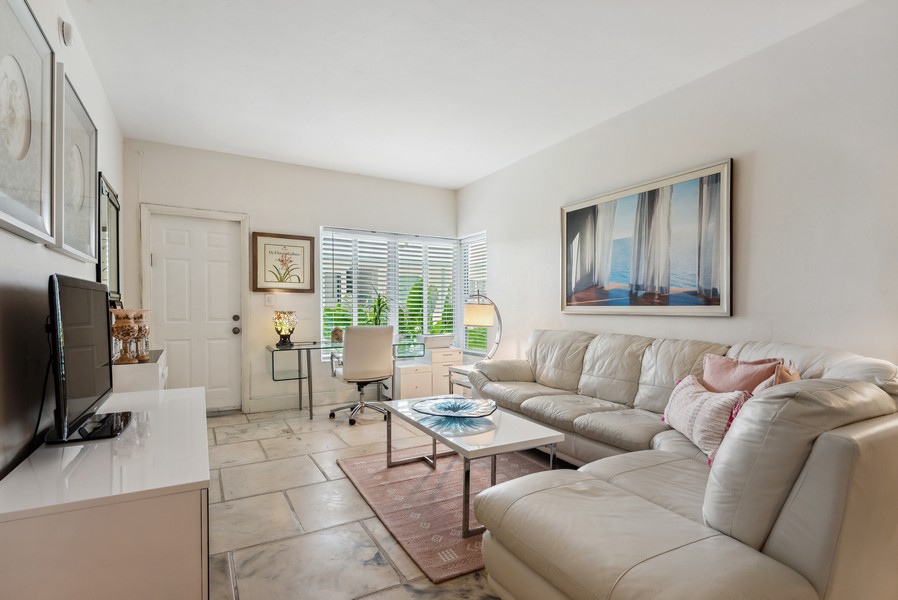 Real Estate Photography - 1990 Bay Dr #5, Miami Beach, FL, 33141 - Living Room