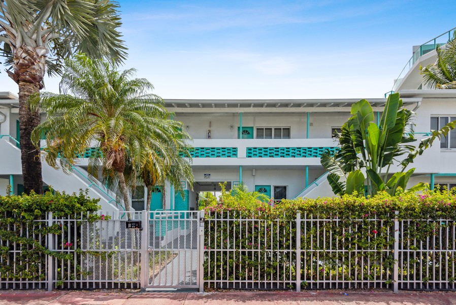 Real Estate Photography - 1990 Bay Dr #5, Miami Beach, FL, 33141 - Front View