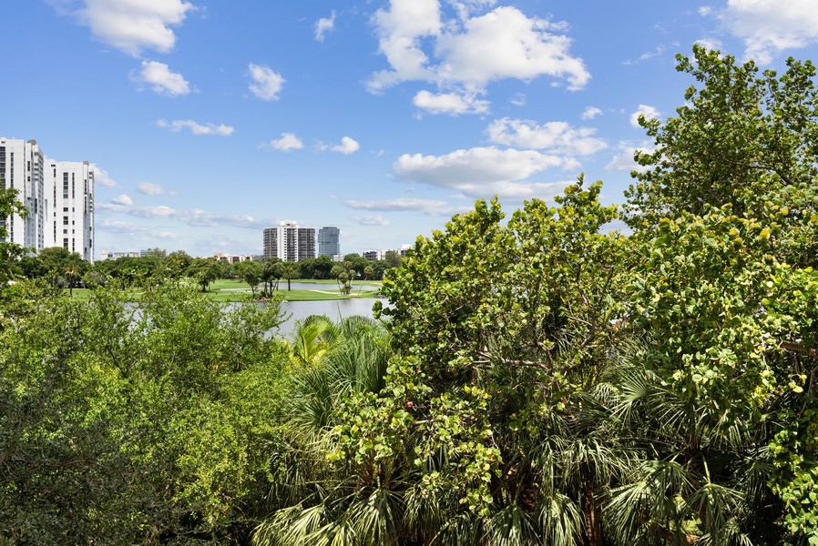 Real Estate Photography - 20000 E Country Club Dr #310, Aventura, FL, 33180 - View