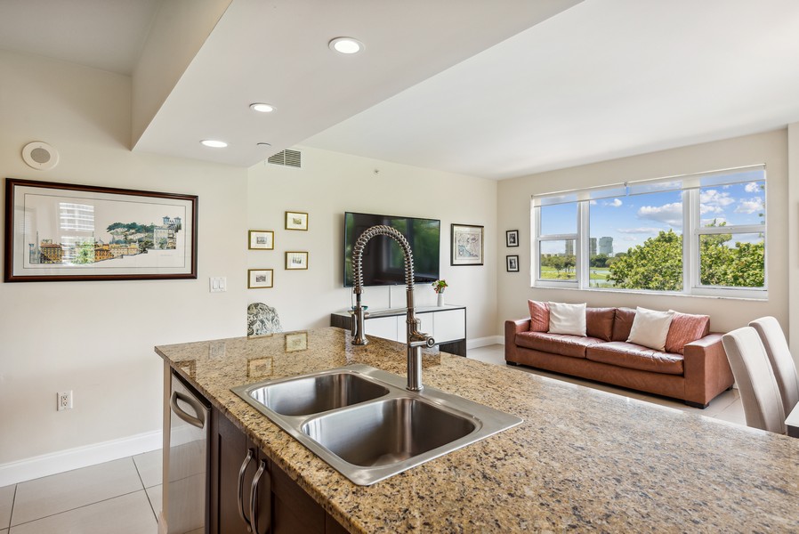 Real Estate Photography - 20000 E Country Club Dr #310, Aventura, FL, 33180 - Kitchen