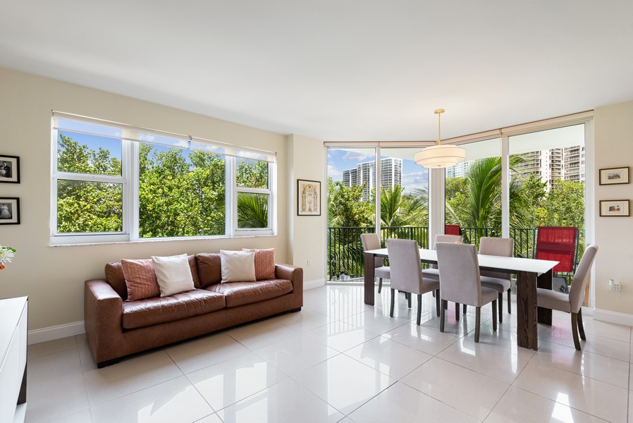 Real Estate Photography - 20000 E Country Club Dr #310, Aventura, FL, 33180 - Living Room / Dining Room