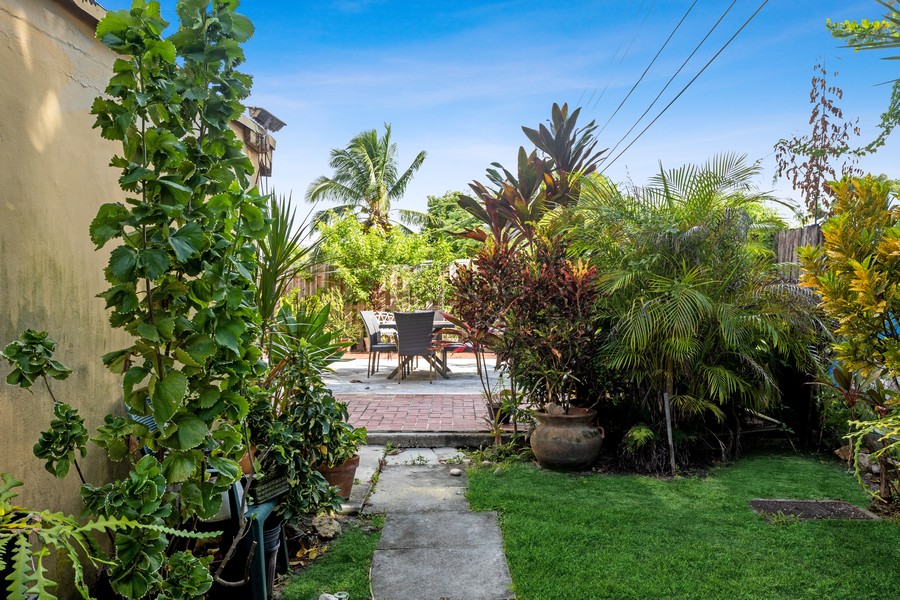 Real Estate Photography - 6441 SW 57 Pl., South Miami, FL, 33143 - Back Yard