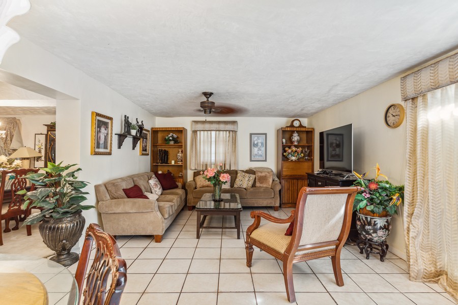 Real Estate Photography - 6441 SW 57 Pl., South Miami, FL, 33143 - Family Room