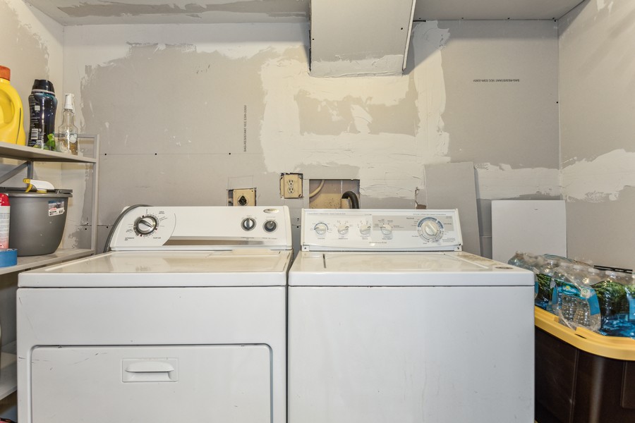 Real Estate Photography - 6441 SW 57 Pl., South Miami, FL, 33143 - Laundry Room