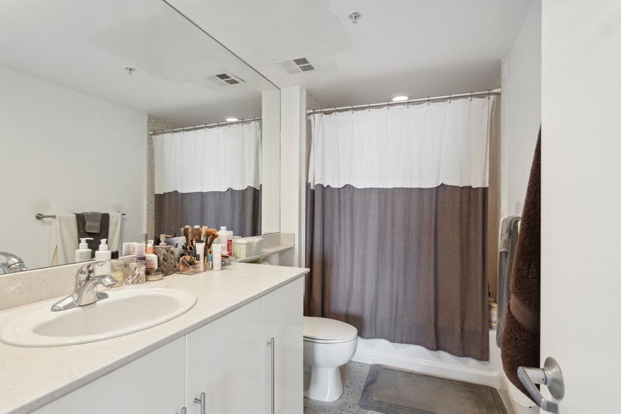 Real Estate Photography - 335 S Biscayne Blvd Unit#1709, Miami, FL, 33131 - Primary Bathroom