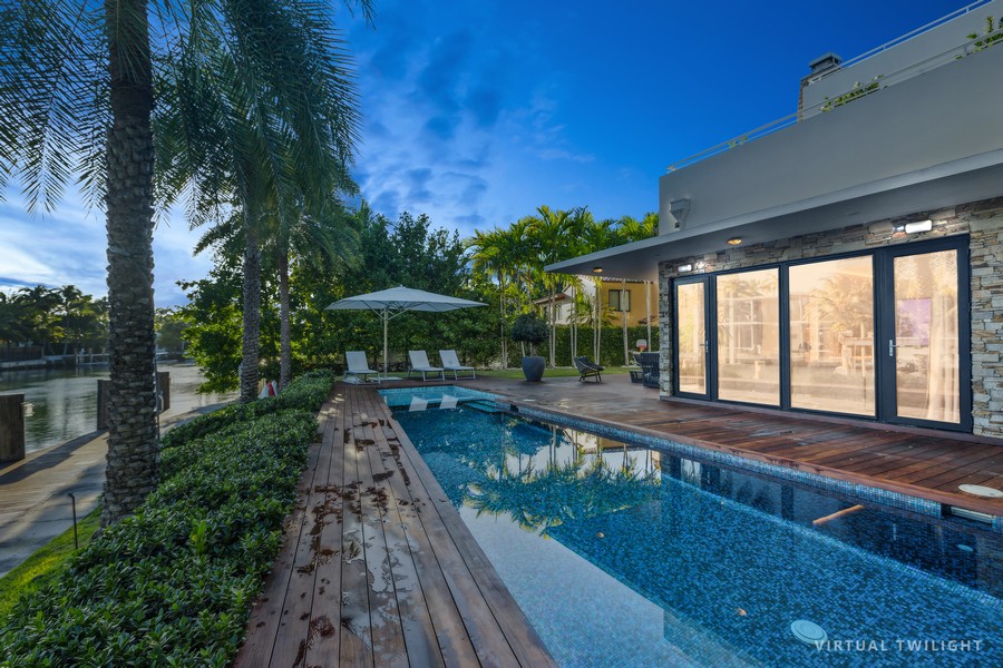 Real Estate Photography - 3427 Meridian Ave, Miami Beach, FL, 33140 - Pool