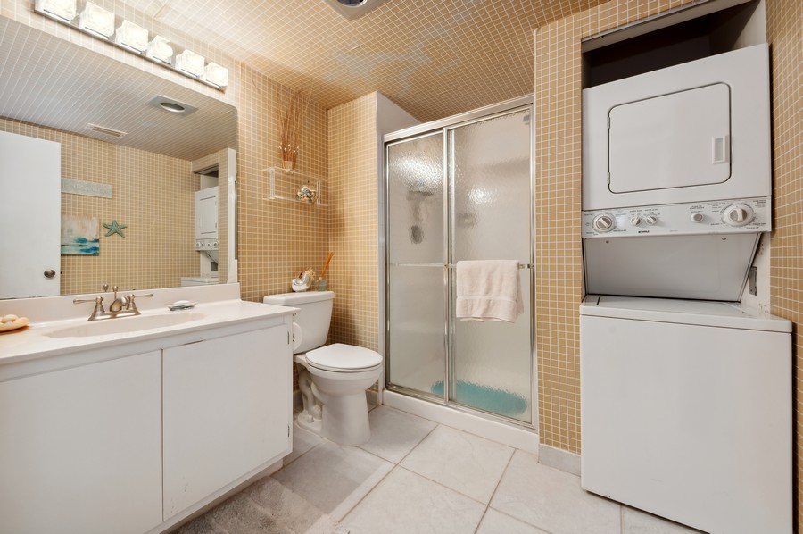 Real Estate Photography - 21691 Tall Palm Circle D-3, Boca Raton, FL, 33433 - Laundry Room
