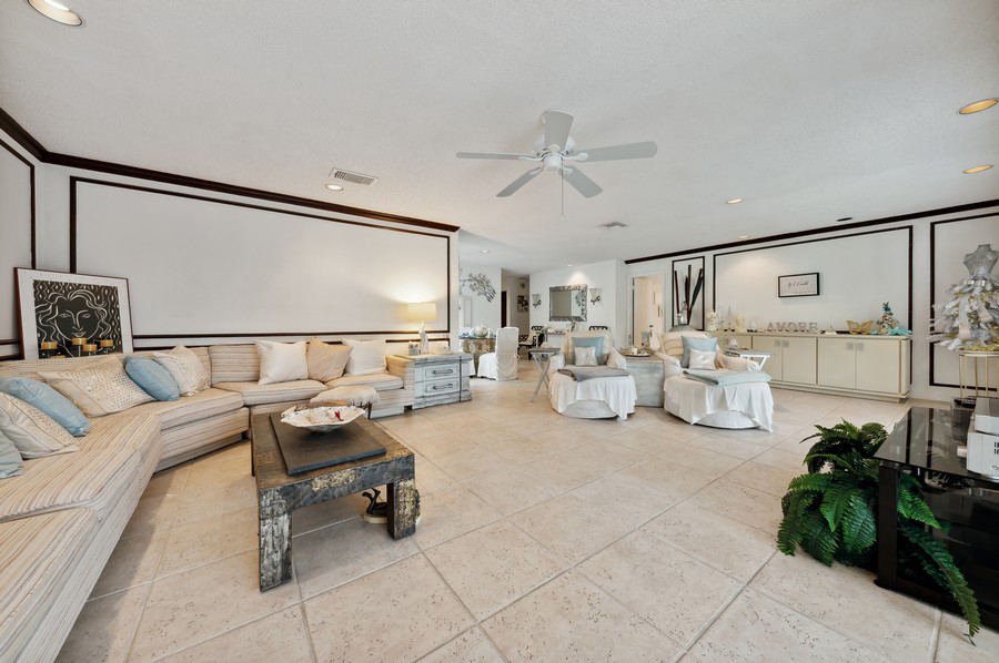 Real Estate Photography - 21691 Tall Palm Circle D-3, Boca Raton, FL, 33433 - Living Room/Dining Room