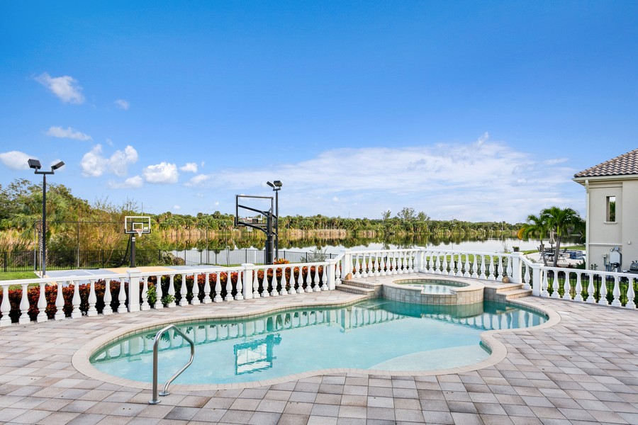 Real Estate Photography - 1906 Oceanview Drive, St. Petersburg, FL, 33715 - 