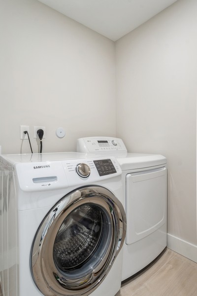 Real Estate Photography - 846 Park Place, West Palm Beach, FL, 33401 - Laundry Room