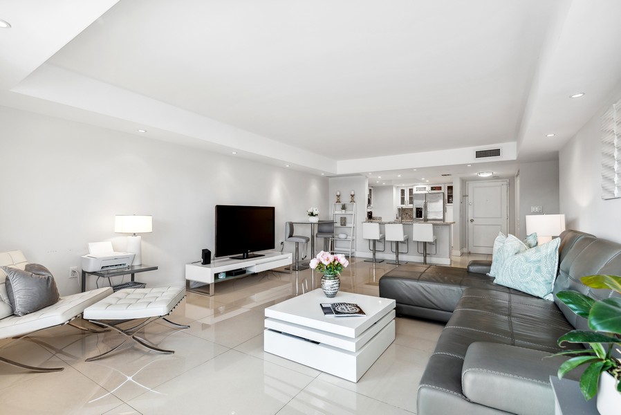 Real Estate Photography - 3000 E Sunrise Blvd, 2B, Fort Lauderdale, FL, 33301 - Kitchen / Living Room