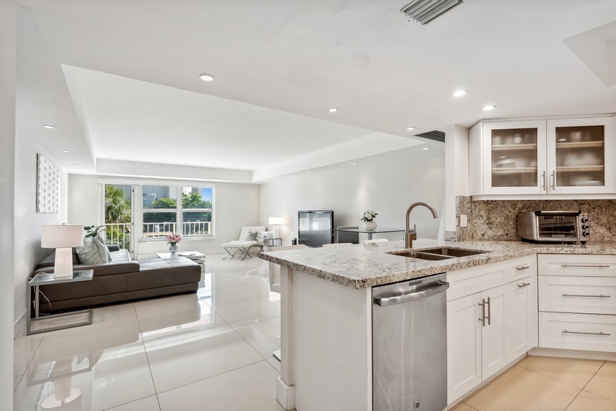 Real Estate Photography - 3000 E Sunrise Blvd, 2B, Fort Lauderdale, FL, 33301 - Kitchen/Living