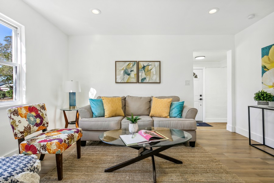 Real Estate Photography - 1510 35th Ave N, St. Petersburg, FL, 33704 - 