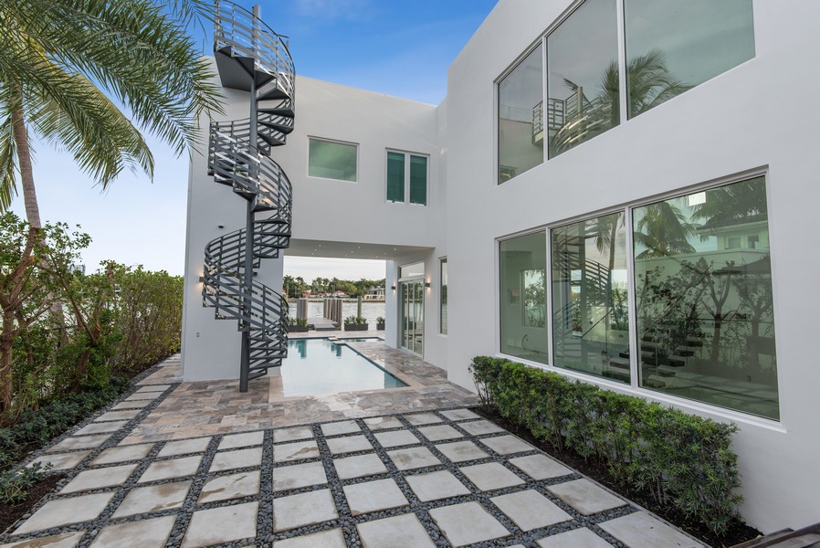 Real Estate Photography - 1510 Bay Dr, Miami Beach, FL, 33141 - Pool