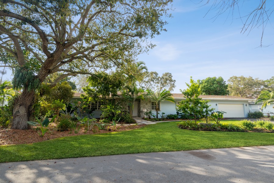 Real Estate Photography - 7740 SW 138 terrace, Palmetto Bay, FL, 33158 - Front View