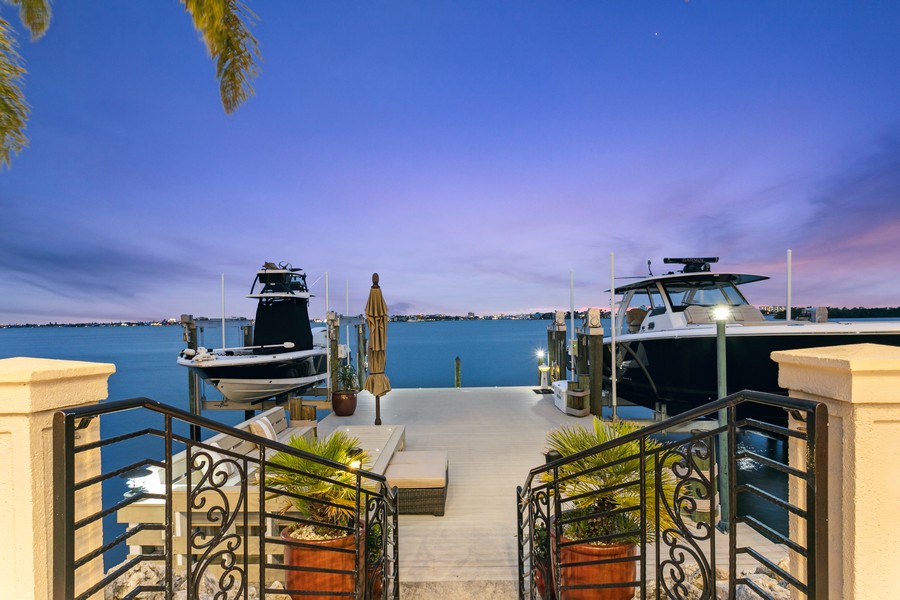 Real Estate Photography - 6116 Kipps Colony Drive W, - 2nd shoot for twilight, St. Petersburg, FL, 33707 - 