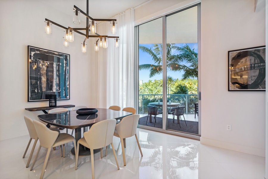 Real Estate Photography - 701 N Fort Lauderdale Beach Blvd #212, Fort Lauderdale, FL, 33304 - Dining Room