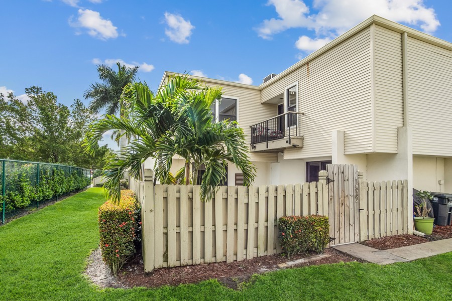 Real Estate Photography - 1532 Shaker Circle, Wellington, FL, 33414 - Front View