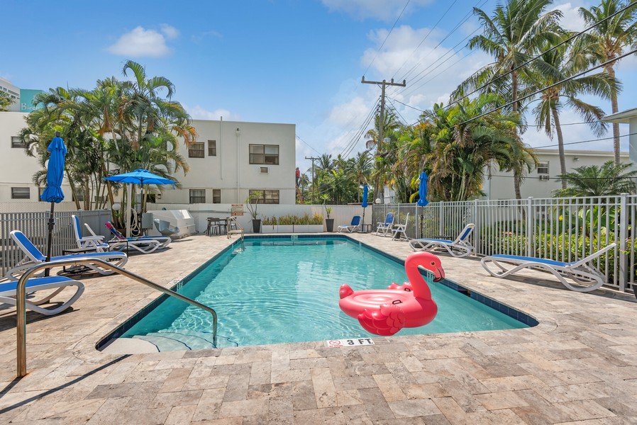 Real Estate Photography - 711 N Birch Rd #403, Fort Lauderdale, FL, 33304 - Pool