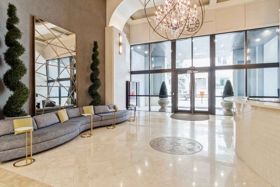 Real Estate Photography - 255 Evernia St, Unit 403, West Palm Beach, FL, 33401 - Lobby