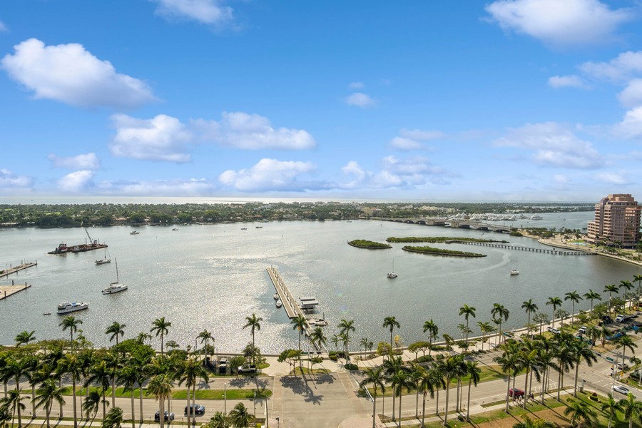 Real Estate Photography - 255 Evernia St, Unit 403, West Palm Beach, FL, 33401 - Intracoastal View