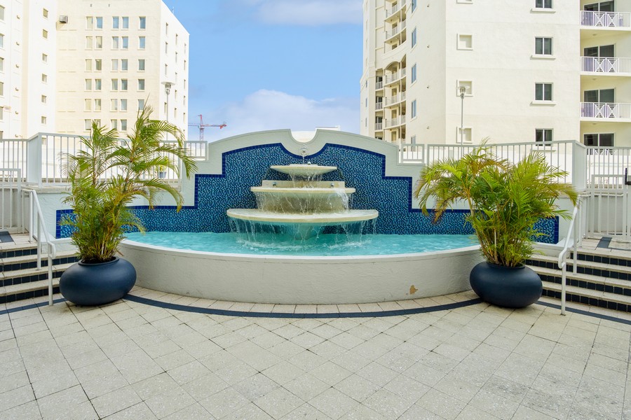 Real Estate Photography - 255 Evernia St, Unit 403, West Palm Beach, FL, 33401 - Fountain