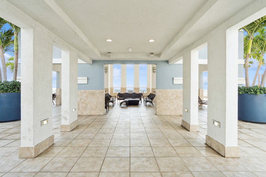 Real Estate Photography - 255 Evernia St, Unit 403, West Palm Beach, FL, 33401 - 