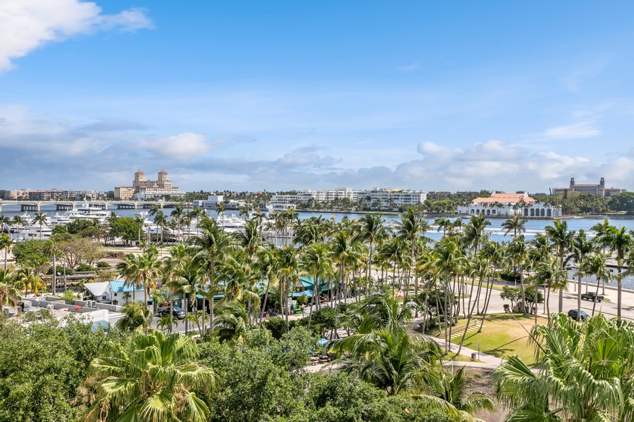Real Estate Photography - 255 Evernia St, Unit 403, West Palm Beach, FL, 33401 - 