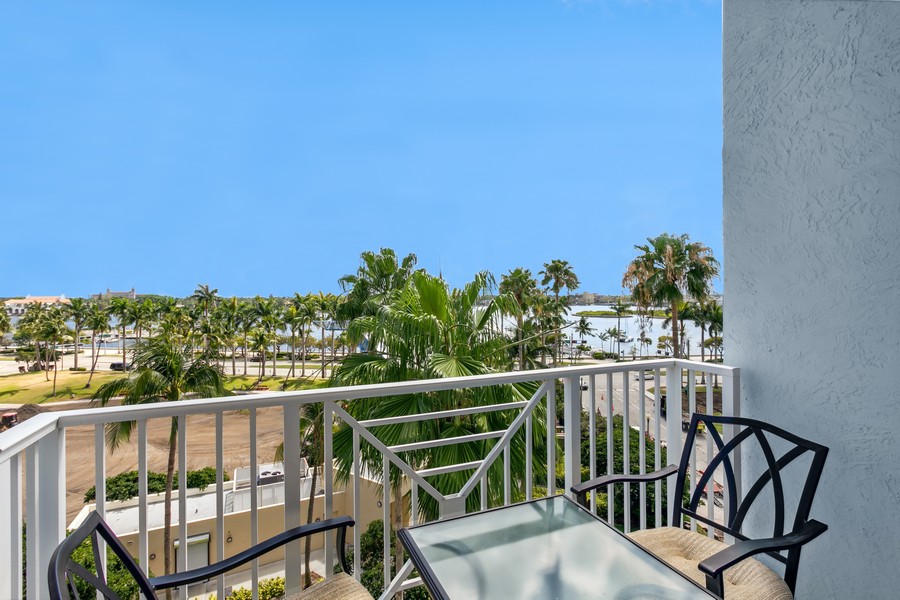Real Estate Photography - 255 Evernia St, Unit 403, West Palm Beach, FL, 33401 - 