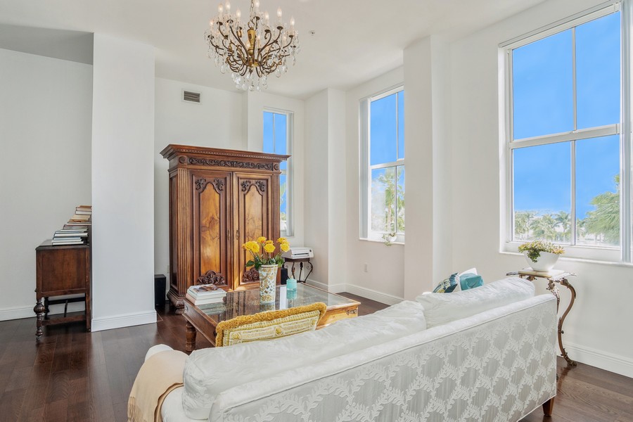 Real Estate Photography - 255 Evernia St, Unit 403, West Palm Beach, FL, 33401 - 