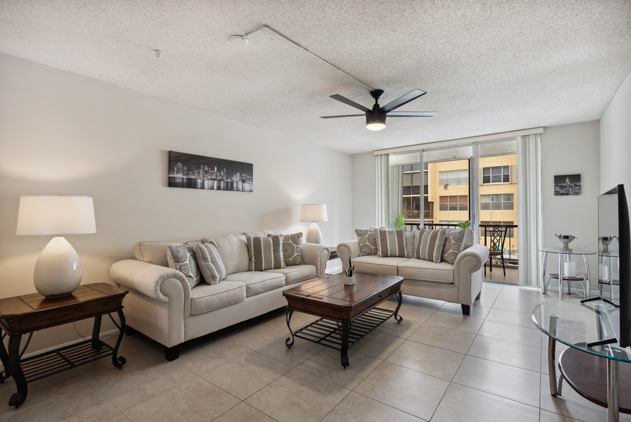 Real Estate Photography - 777 S federal Hwy H202, Pompano Beach, FL, 33062 - Living Room